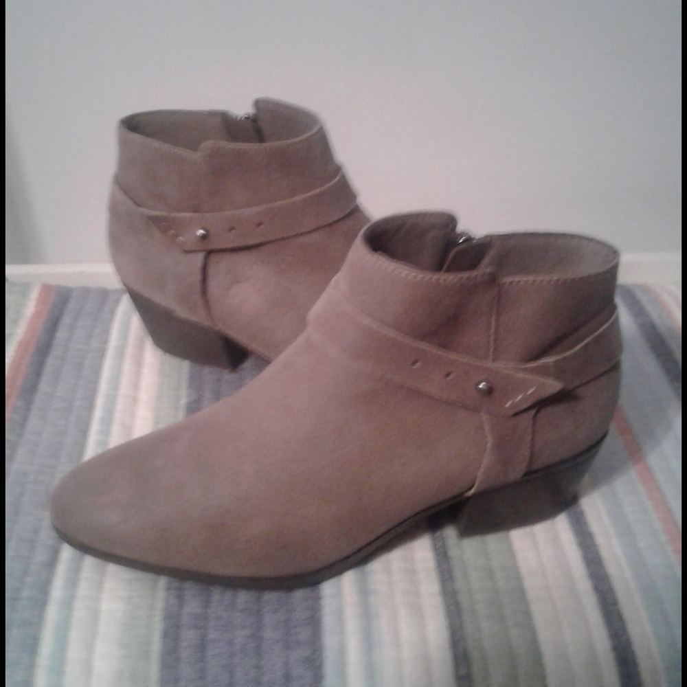 Ladies Taupe Clarks Ankle Boot